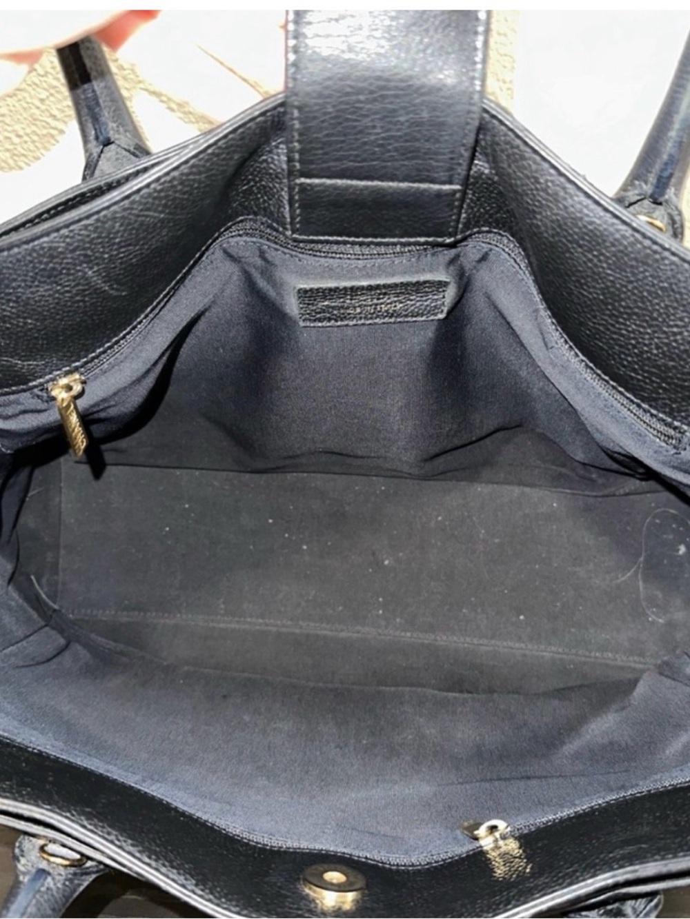 CHANEL Black Executive Calfskin Tote Bag with Gold CC turn-lock - Picture 7 of 8
